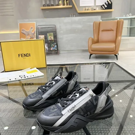 フェンディ スニーカー