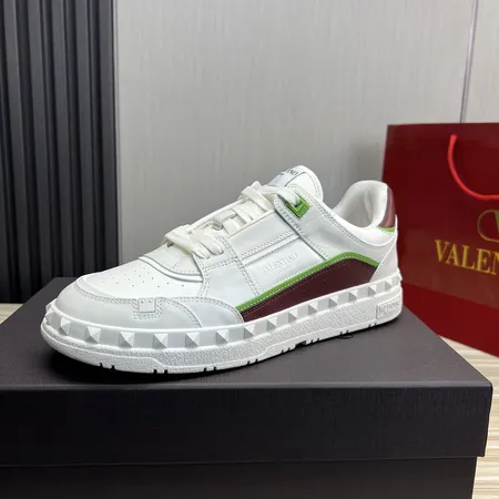 ヴァレンティノ カジュアルシューズ