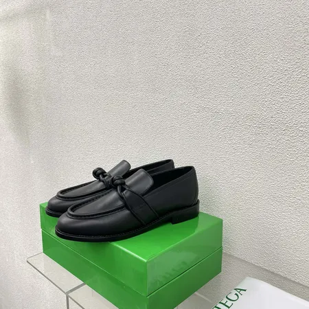 ボッテガ ヴェネタ カジュアルシューズ