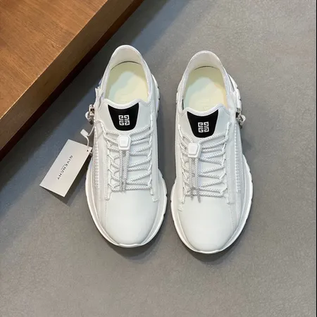 ジバンシィ スニーカー