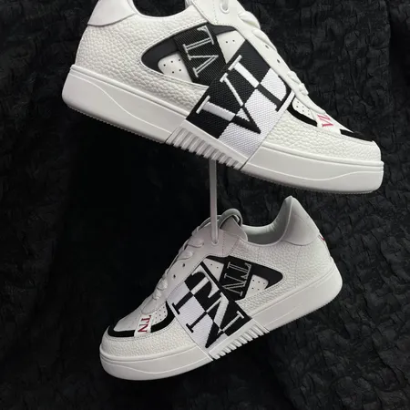 ヴァレンティノ カジュアルシューズ