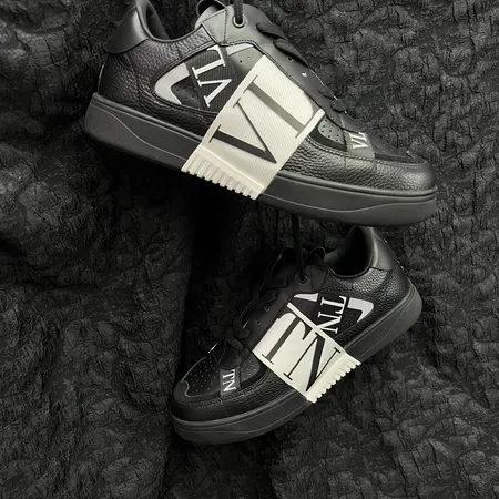 ヴァレンティノ カジュアルシューズ