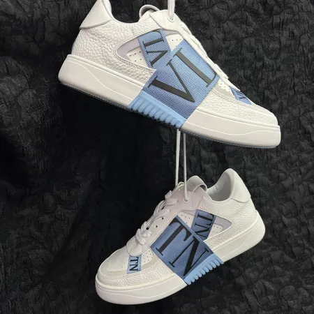 ヴァレンティノ カジュアルシューズ