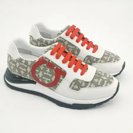 フェラガモ スニーカー