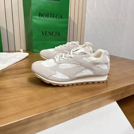 ボッテガ ヴェネタ カジュアルシューズ