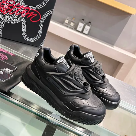 ヴェルサーチ カジュアルシューズ