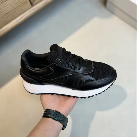 ジバンシィ スニーカー