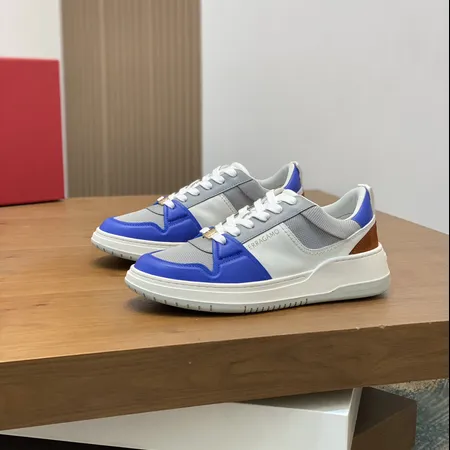 フェラガモ カジュアルシューズ