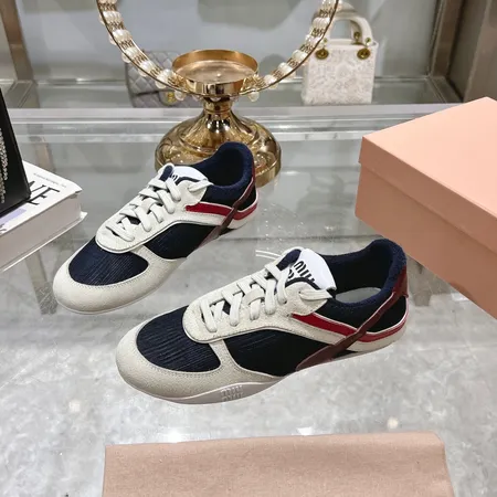 ミュウミュウ スニーカー