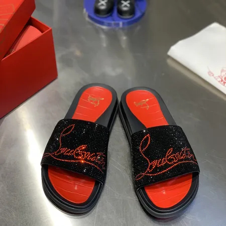 クリスチャン・ルブタン スリッパ