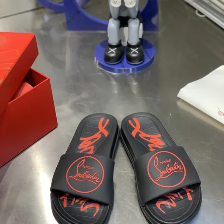 クリスチャン・ルブタン スリッパ