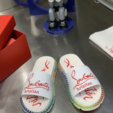クリスチャン・ルブタン スリッパ