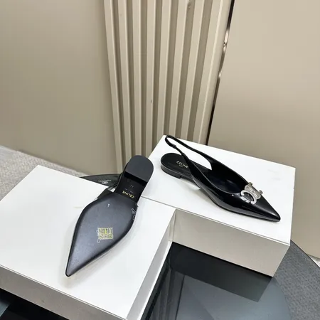 セリーヌ サンダル