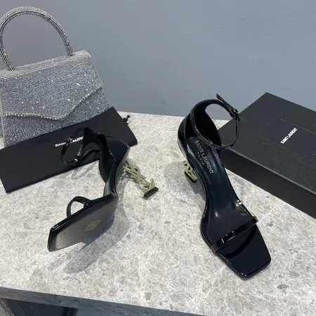 イブサンローラン サンダル