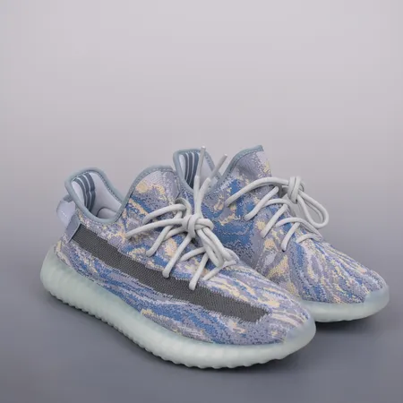 アディダス スニーカー