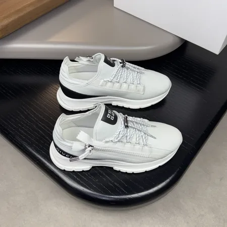 ジバンシィ スニーカー