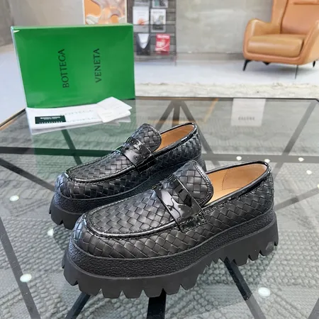 ボッテガ ヴェネタ ビジネスシューズ