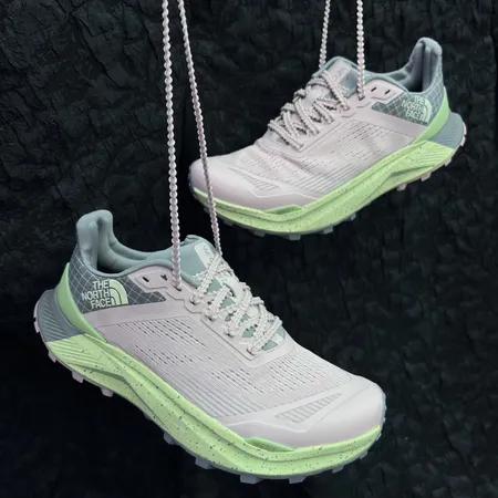 ノースフェイス スニーカー