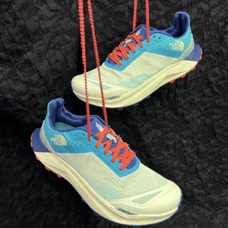 ノースフェイス スニーカー