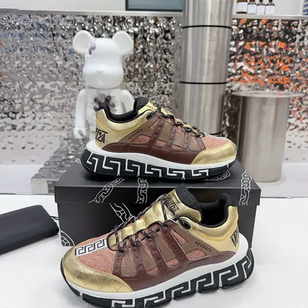 ヴェルサーチ スニーカー