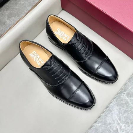 フェラガモ ビジネスシューズ