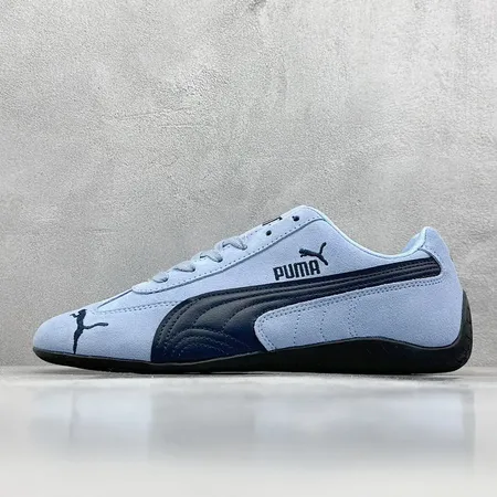 プーマ スニーカー