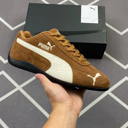 プーマ スニーカー