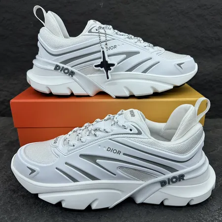 ディオール カジュアルシューズ