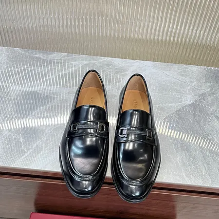 フェラガモ ビジネスシューズ