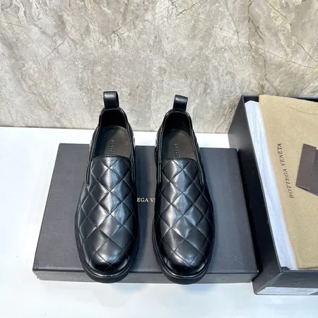 ボッテガ ヴェネタ ビジネスシューズ