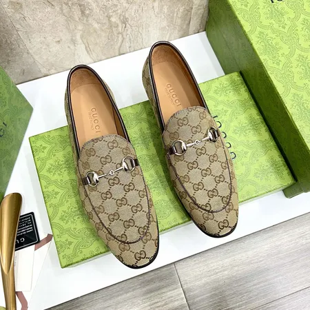 グッチ ビジネスシューズ