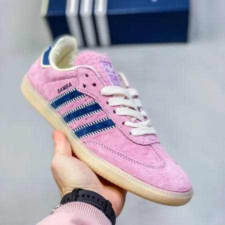 アディダス カジュアルシューズ