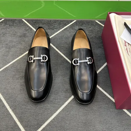 フェラガモ ビジネスシューズ