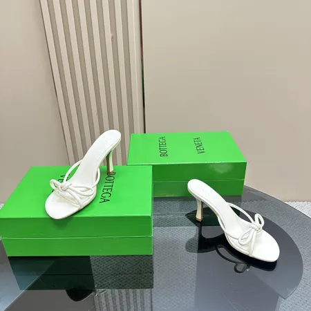 ボッテガ ヴェネタ サンダル