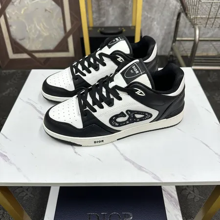 ディオール カジュアルシューズ