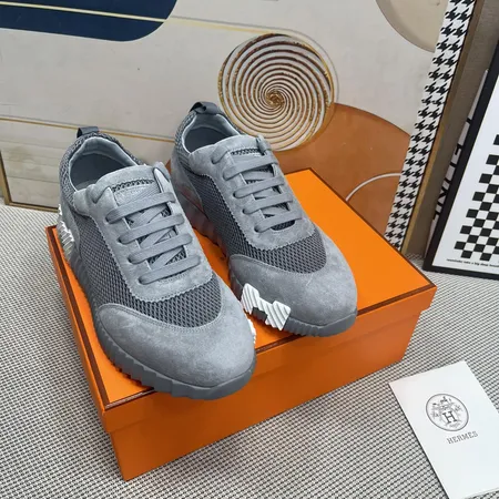 エルメス スニーカー