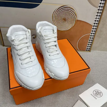 エルメス スニーカー