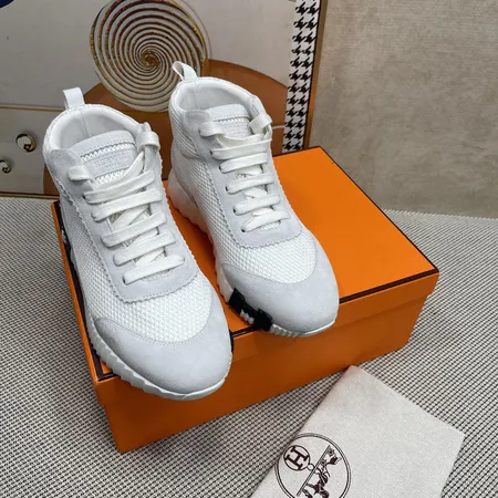 エルメス スニーカー