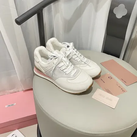 ミュウミュウ カジュアルシューズ