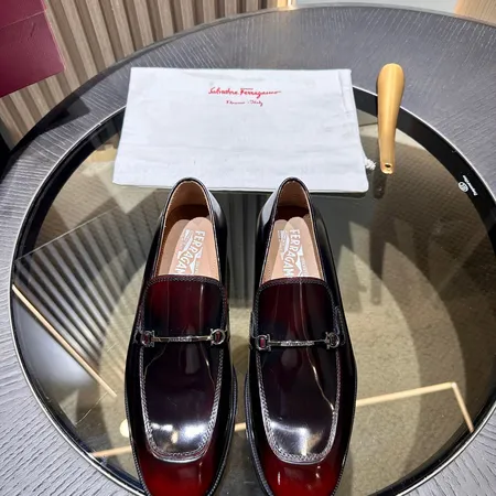 フェラガモ ビジネスシューズ