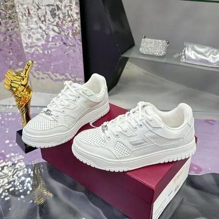 グッチ カジュアルシューズ