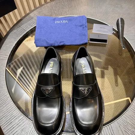 プラダ ビジネスシューズ