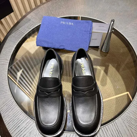 プラダ ビジネスシューズ