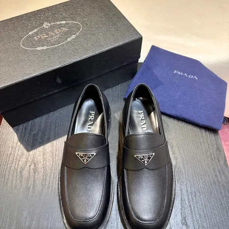 プラダ ビジネスシューズ