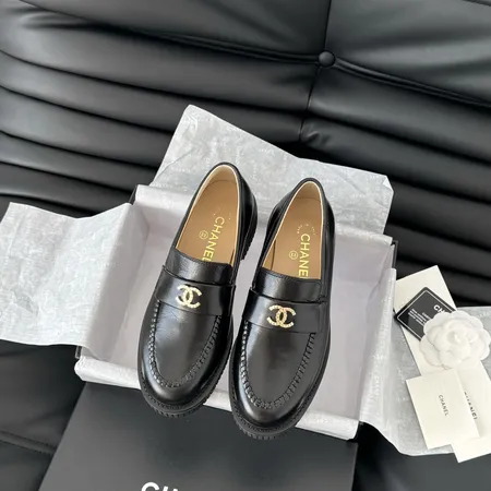 シャネル ビジネスシューズ