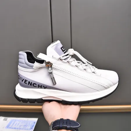 ジバンシィ スニーカー