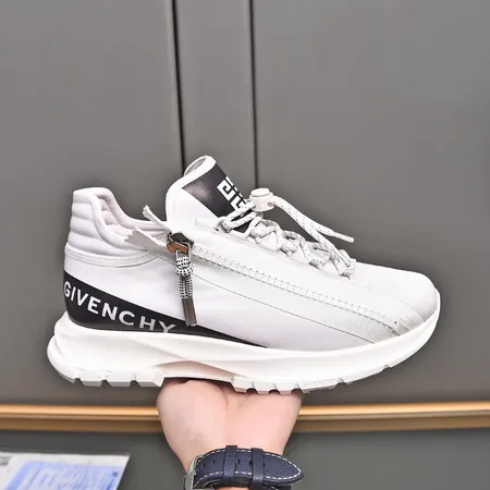 ジバンシィ スニーカー