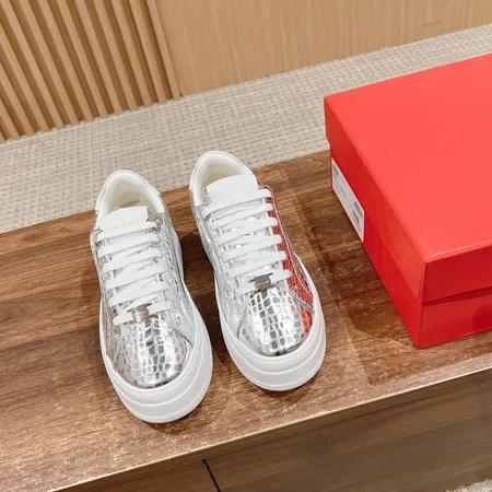 フェラガモ カジュアルシューズ