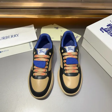 バーバリー ス カジュアルシューズ