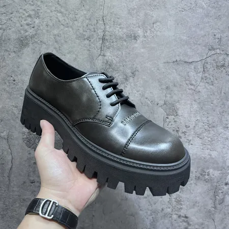 バレンシアガ ビジネスシューズ